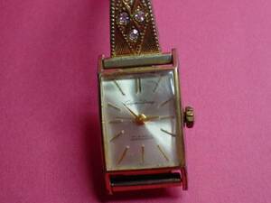 珍品　アンティーク　手巻式　１７石　シチズン　DAISY　婦人用腕時計　角型　ゴールド