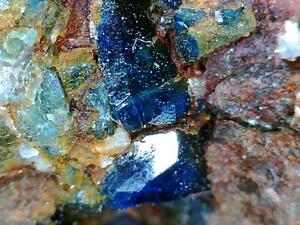カナダ　ユーコン　宝石質　天藍石　ラズライト　サファイアの様な結晶　ハイグレード　定型外発送