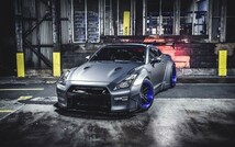 日産 GT-R R35 リバティーウォーク シルバー 絵画風 壁紙ポスター ワイド版603×376mm（はがせるシール式）015W2_画像1