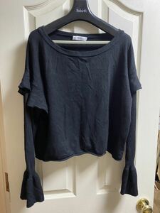 1348☆ZARA KNIT☆黒フリル袖ニット☆サイズＬ中古