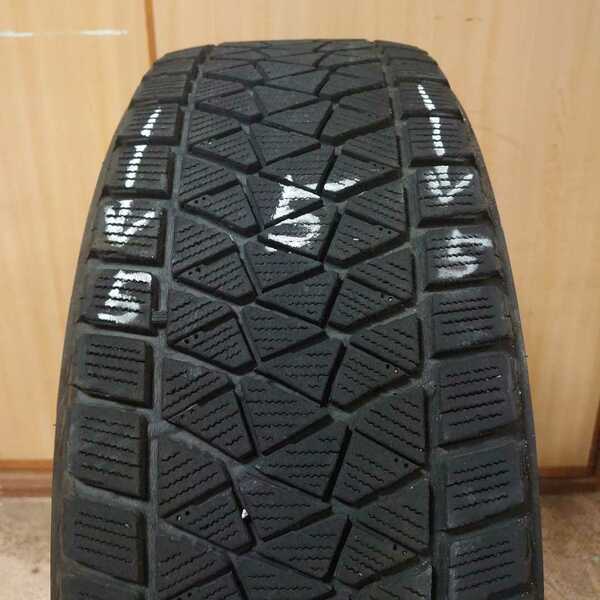 （中古タイヤ38）ブリヂストン ブリザック DM－V2 225/65R17 102Q 14年製　ローテーションあり　BRIDGESTONE　BLIZZAK 