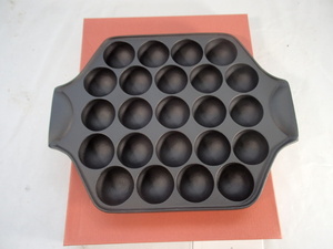  immediately successful bid new goods unused rock . south part iron vessel takoyaki pan ...23 hole ( hole diameter 4,2cm) made in Japan gas *100V/200V IH correspondence 24025 south part south part iron iron castings takoyaki 