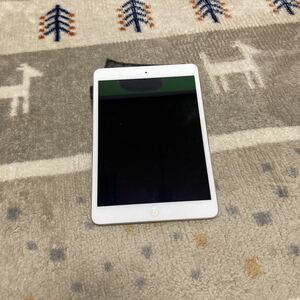 NO.4 iPad au ME814JA/A iPad mini Wi-Fi+Cellular 16GB ホワイト 利用制限　○