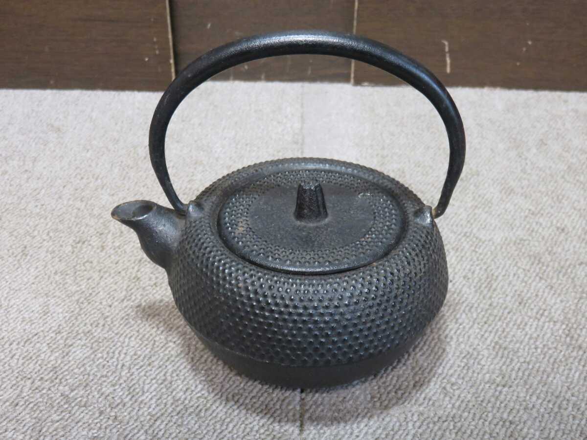 海外ブランド 南部鉄器 『南部盛岡』『三厳堂』刻印の鉄瓶 鉄瓶 - 金属 正規品保障 『南部盛岡』『三厳堂』刻印の鉄瓶 鉄瓶 南部鉄器 金属工芸