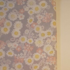 nina 花柄 はぎれシーチング生地 ライトグレー 生地巾約108cm×約50cm