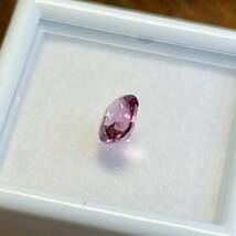 天然　未処理　ロードライトガーネット　ルース　オーバルカット　0.800ct　虹　裸石　宝石　新品未使用_画像1