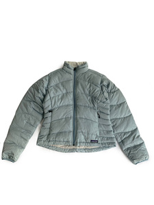 【VINTAGE】patagonia グースダウンジャケット レディースＭ USED　ビンテージ ★ LO 古着 アウトドア　アーバンアウトドア　キャンプ