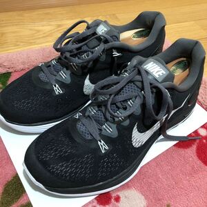 NIKE ルナグライド ランニングシューズ