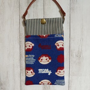 ☆ハンドメイド☆スマホポーチ ペコちゃん デニム風 バッグインバッグ