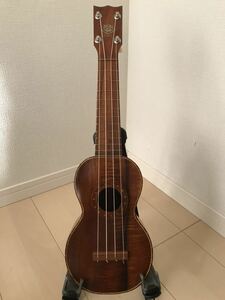 1920 period made Kumalae ( bear lae) made soprano ukulele 