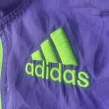 ■KIDS adidas アディダス パフォーマンスロゴ 裏地メッシュ ジップアップ ナイロンジャケット 古着 スポーツブランド パープル SIZE 3T■_画像4