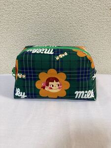 ハンドメイド ペコちゃんみどり 台形ポーチ