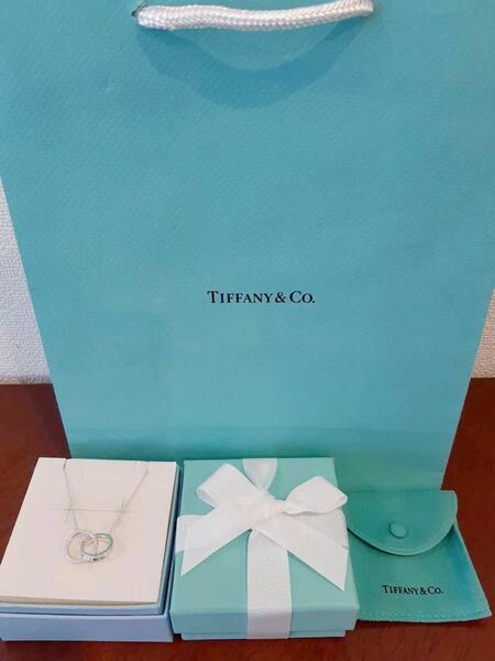 新品 正規品 ティファニー tiffany&co ネックレス インターロッキング サークル ペンダント シルバー ケース巾着 紙袋 リボン ダブルリング