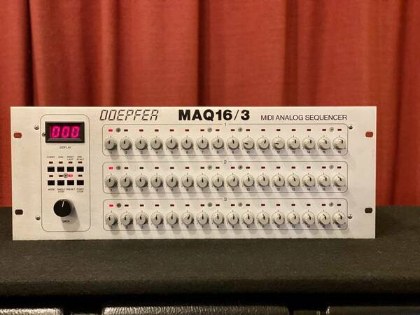 DOEPFER MAQ 16/3 MIDI ANALOG SEQUENCER ( 日本語マニュアル有り）（動作良好）　モジュラー MOOG TR808 TR909 TB303 シーケンサー DTM