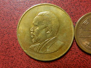 外国・ケニア／１０セント・ニッケル黄銅貨：ケニヤッタ（1966年）　220124