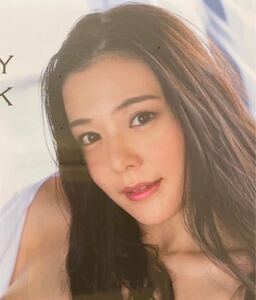 【新品未開封】吉高寧々 写真集『LADY LUCK』