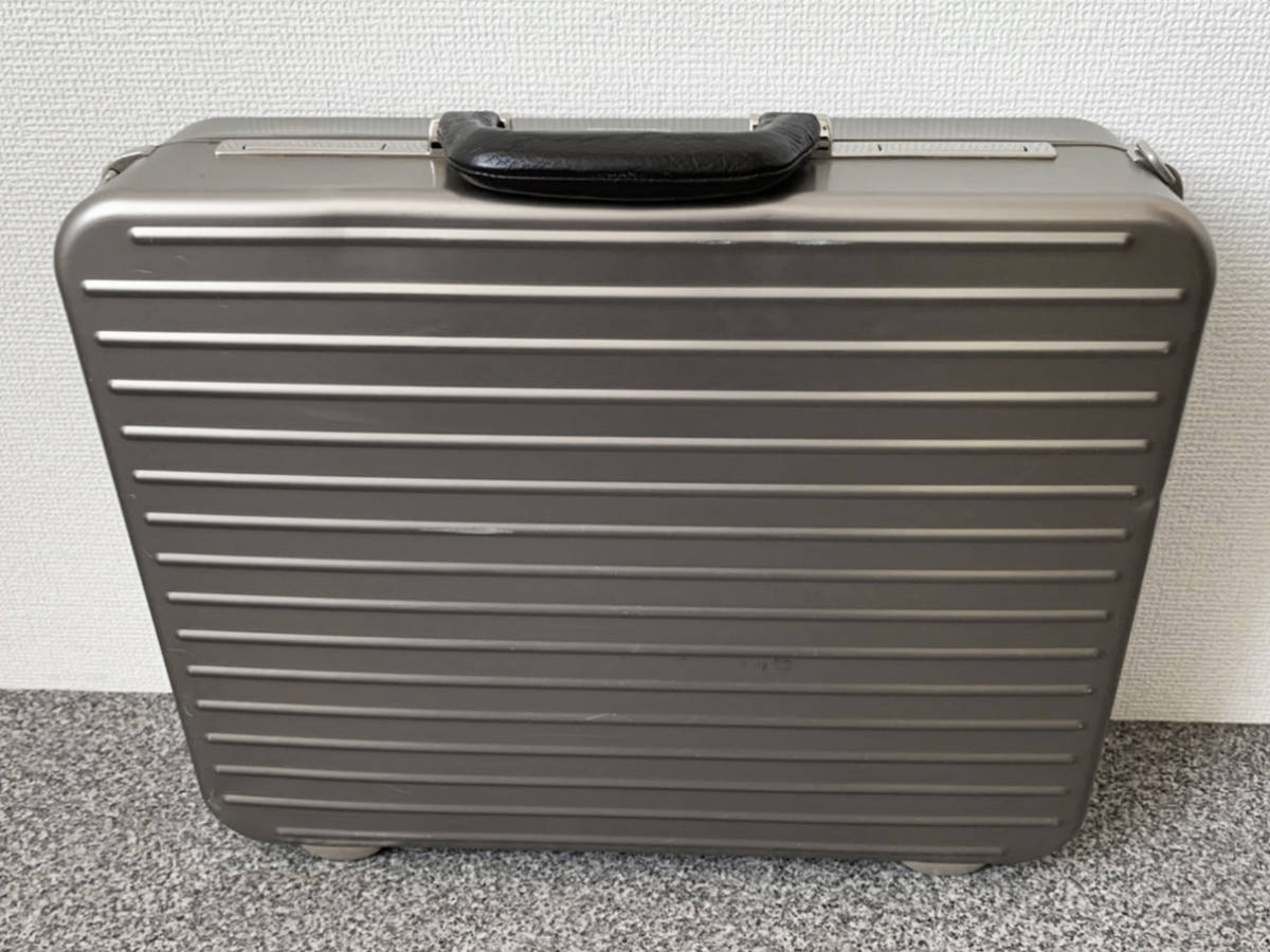 ラッピング ※ 新品未使用品 RIMOWAアタッシュケース90809 トパーズ