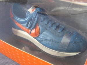 ★NIKEナイキ LDV SERIES1 ELECTRIC BLUE/ORANGE 2304 置物 オブジェ 観賞用 靴 スニーカー シューズ フィギュア★