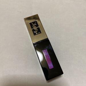 イヴ・サンローランのルージュ ピュールクチュール 501