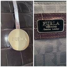 極美品！FURLA フルラ ショルダーバッグ 2way クロコ型押し A4収納 ブラック 黒 ハンドバッグ ワンショルダー チャーム 肩がけ レザー 革_画像9