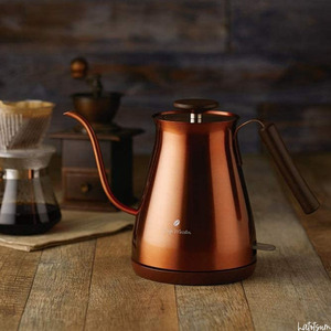 電気ケトル 700ml コーヒーケトル カフェケトル 木のハンドル・蓋 注ぎやすい形状 空焚き防止機能 コード収納可 おしゃれ カッパー