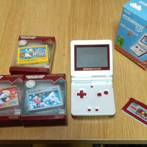 ゲームボーイアドバンスSP ファミコンカラー +ゼルダ、スーパーマリオ、マッピー、アイスクライマー付き
