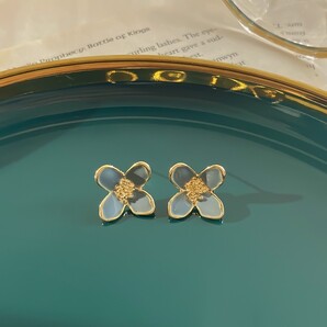 403 404 ピアス イヤリング アンティーク 花 大人 ラグジュアリー 気質 レトロ フランス