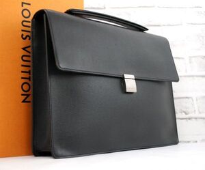 【 美品 】 ルイヴィトン Louis Vuitton タイガ ポルトドキュマン アンガラ ビジネスバッグ ブリーフ ブラック 黒 メンズ 定価約14万円