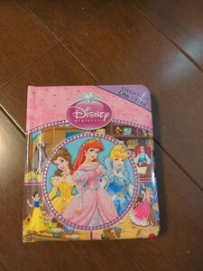 送料無料　人気絵本ハードカバー　ディズニープリンセス　英語絵本　Disney Princess (Little First Look and Find) 匿名配送