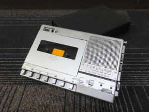 [ стоит посмотреть ] SONY Sony CFM-800 FM / AM кассета ko-da-BCL радио FM/AM CASSETTE-CORDER с футляром 