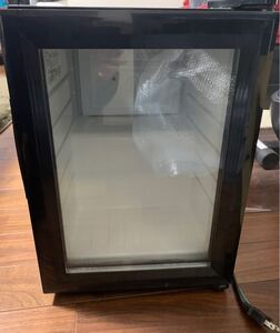 nexxionのディスプレイ冷蔵庫。車庫内のライトはつきますが他は全く作動ぜず冷えません。価格相談可能です。