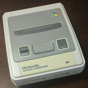 ファミコン本体のみ(動作確認済み)