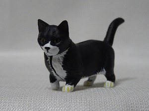 海洋堂×タカラ 「マンチカン」白黒 フィギア チョコQ Pet Animals Series 3 