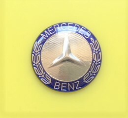 ☆新着送料込　限定品　３８ｍｍ　BENZ 　湾曲エンブレム　　コマンドコントロール、ボタン、内装、