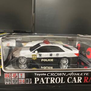 パトカー ラジコン クラウン トヨタ