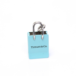 Tiffany Shopping Bag Charm Top Bleu Bleu clair Tiffany, Tiffany, Colliers, pendentifs, tour de cou, pendentif