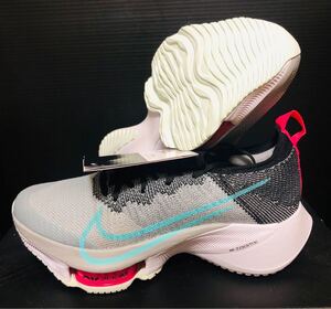 NIKE ナイキ テンポネクスト ランニングシューズ 新品 25