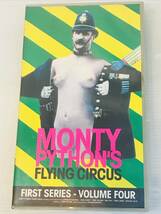 【VHS ビデオ】空飛ぶモンティ・パイソン 字幕版　MONTY PYTHON'S FLYING CIRCUS FIRST SERIES - VOLUME FOUR_画像1