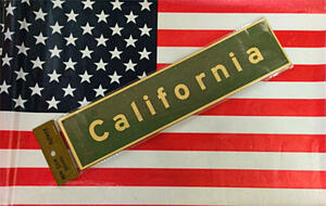 SALE！ミニサインプレート【California】MDF看板　ディスプレイ　アメリカン雑貨 インテリア SHOP ショップ 軽量