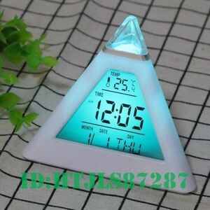 bc021:売れ筋商品 デジタル アラーム 時計 温度計 バックライト 変更 永久カレンダー カラフル コーンピラミッドスタイル