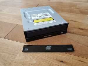【送料込み】パイオニア Pioneer SATA 内蔵型 DVDスーパーマルチドライブ Label Flash DVR-S16XLV1 完動品
