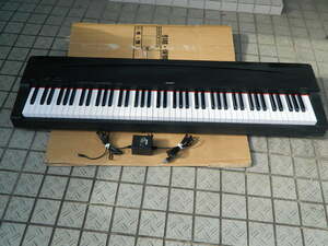 Используется * Yamaha: электронное пианино P-70 (мусор)