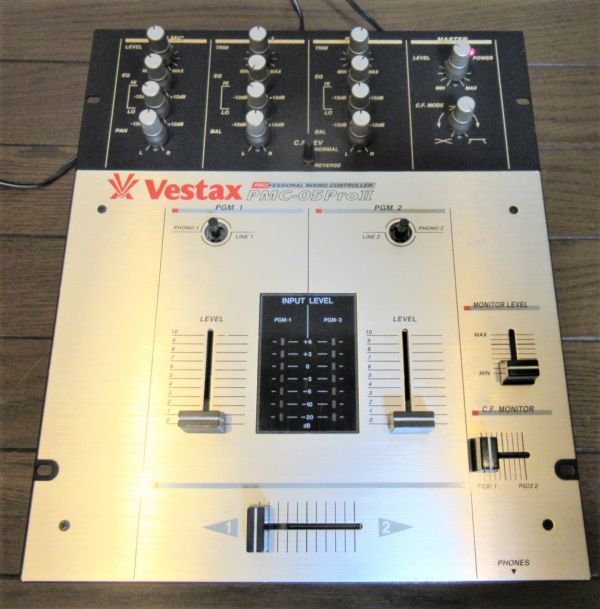 受注生産品】 Vestax DJミキサー PMC-05Proii Mixer DJ - DJ機器 - labelians.fr