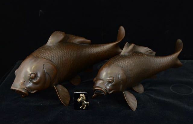 特大サイズ　銅製　鯉置物一対重さ　在銘雲　日本美術　逸品　美品　床置　貴重　サイズ21-47-14.5cm 重さ9345g