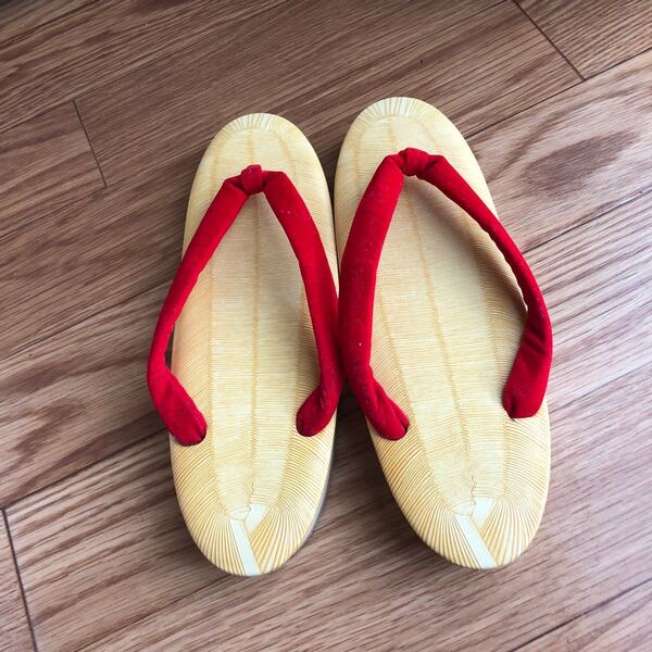 赤い鼻緒の草履 23cm 祭り 浴衣に