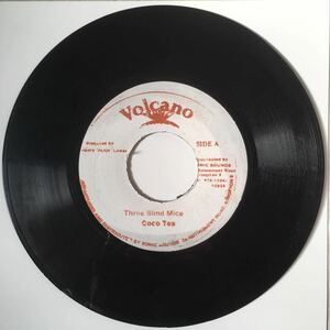 (Three Blind Mice Riddim) 45rpm 7インチ / Cocoa Tea - Three Blind Mice / Volcano / Reggae Dancehall Foundation Max Romeo /