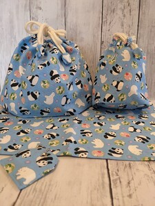 ハンドメイド 巾着2つとランチマットセット お弁当袋&コップ袋 おまけ付き パンダ