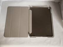 (アウトレット h-17) 薄型 軽量 iPad 第6世代/ 第5世代/ iPad Air/Air2 共用 ブラック レザー スマートケース スタンド機能付き_画像6