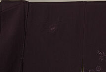 訪問着 袷 正絹 紫 刺繍牡丹桜 Sサイズ ki22364 美品 着物 レディース 公式行事 送料無料 リサイクル 中古_画像4