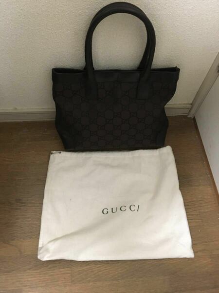 GUCCIバックを出品します。正規品　　　　　　　　超美品　